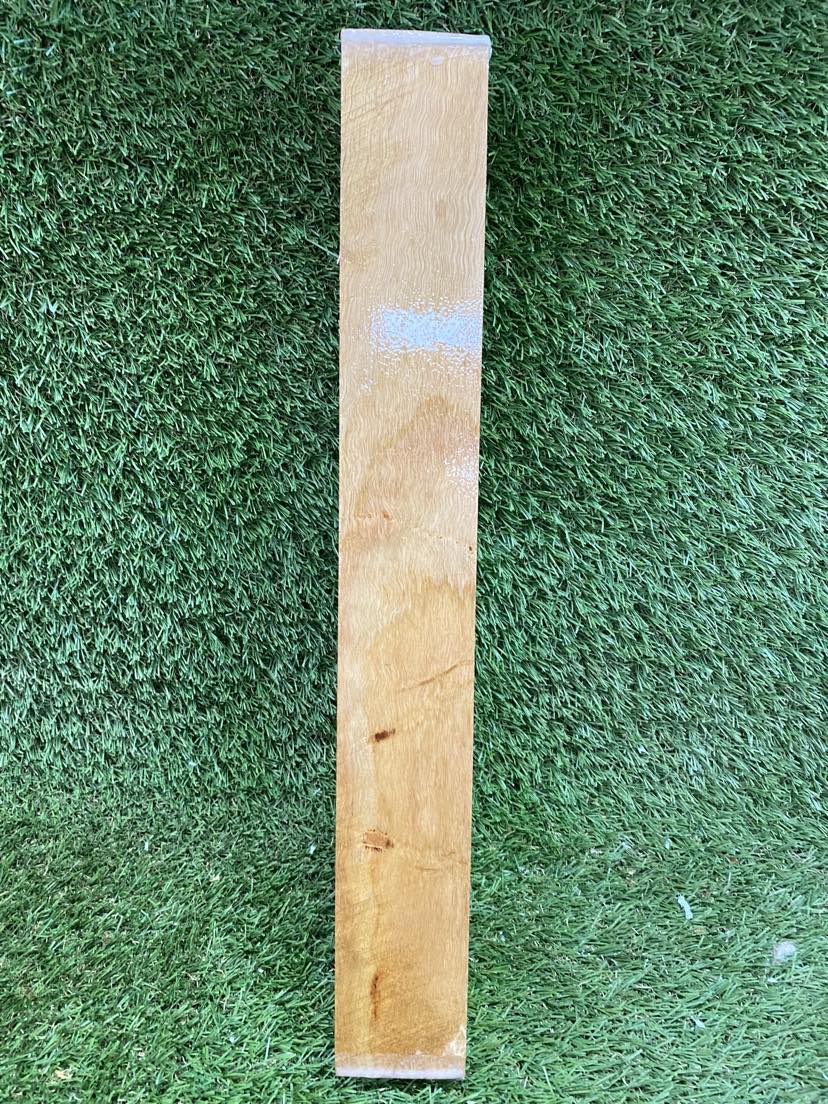 Figured Oak Spindle 400 x 50 x 50mm