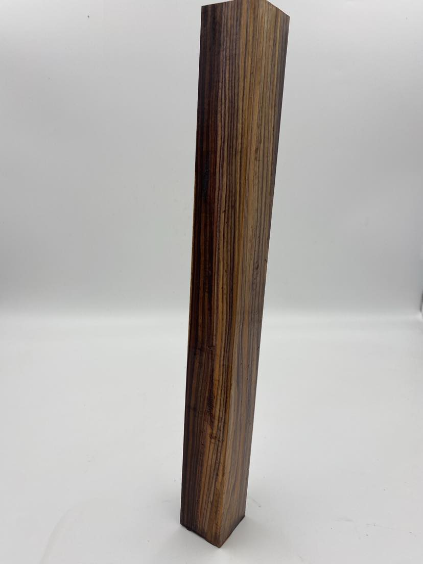 Bolivian Rosewood Spindle 400 x 40 x 40m