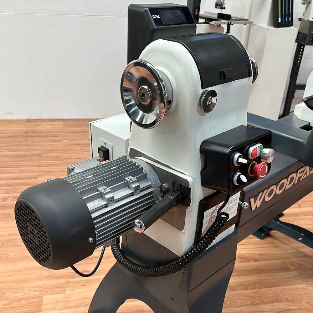 Woodfast 762mm (30") Swing x 1060mm (40") Between Centres Super Heavy Duty Wood Lathe 3HP
