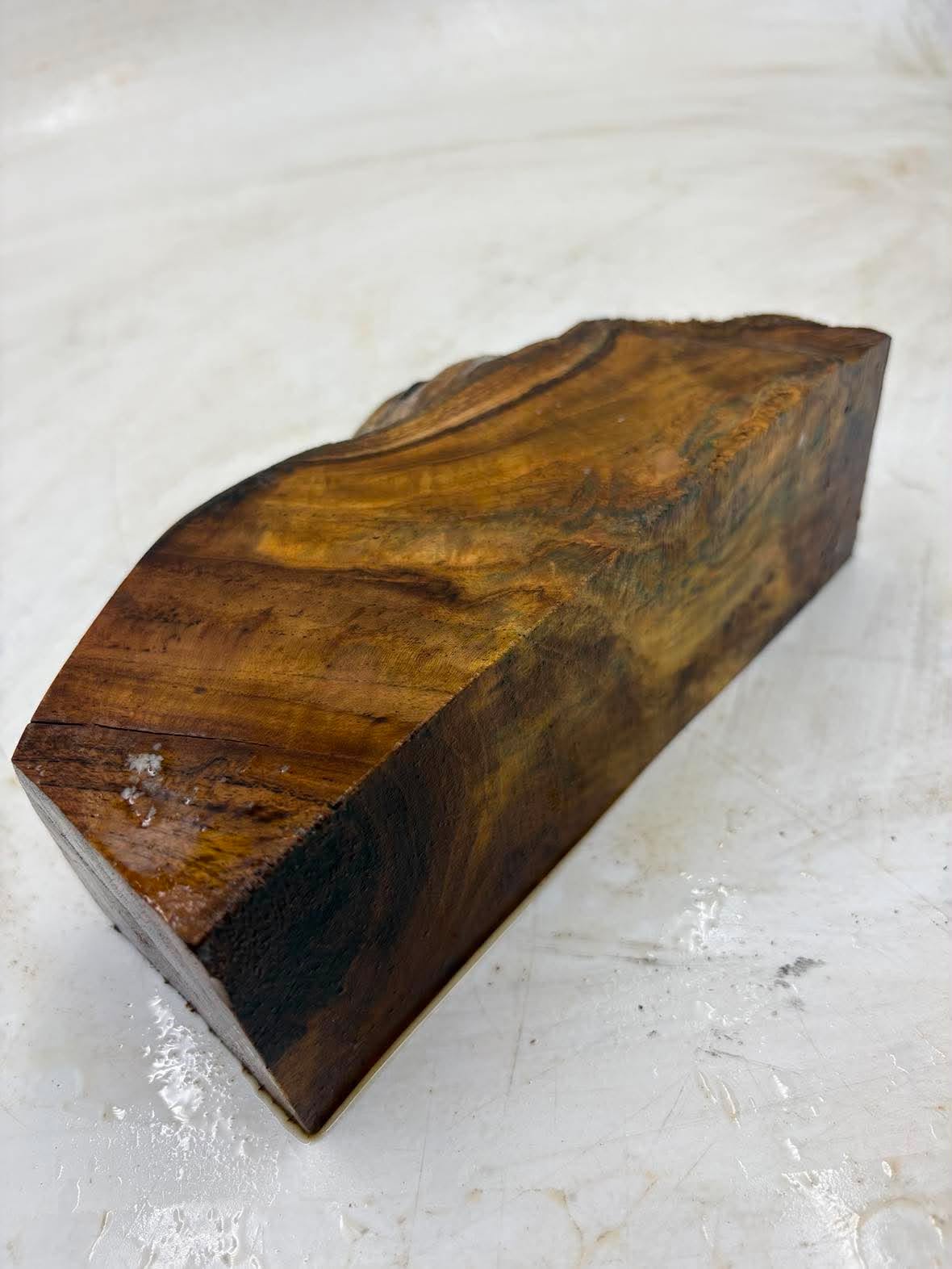 Musk Burl 190 x 120 x 65mm