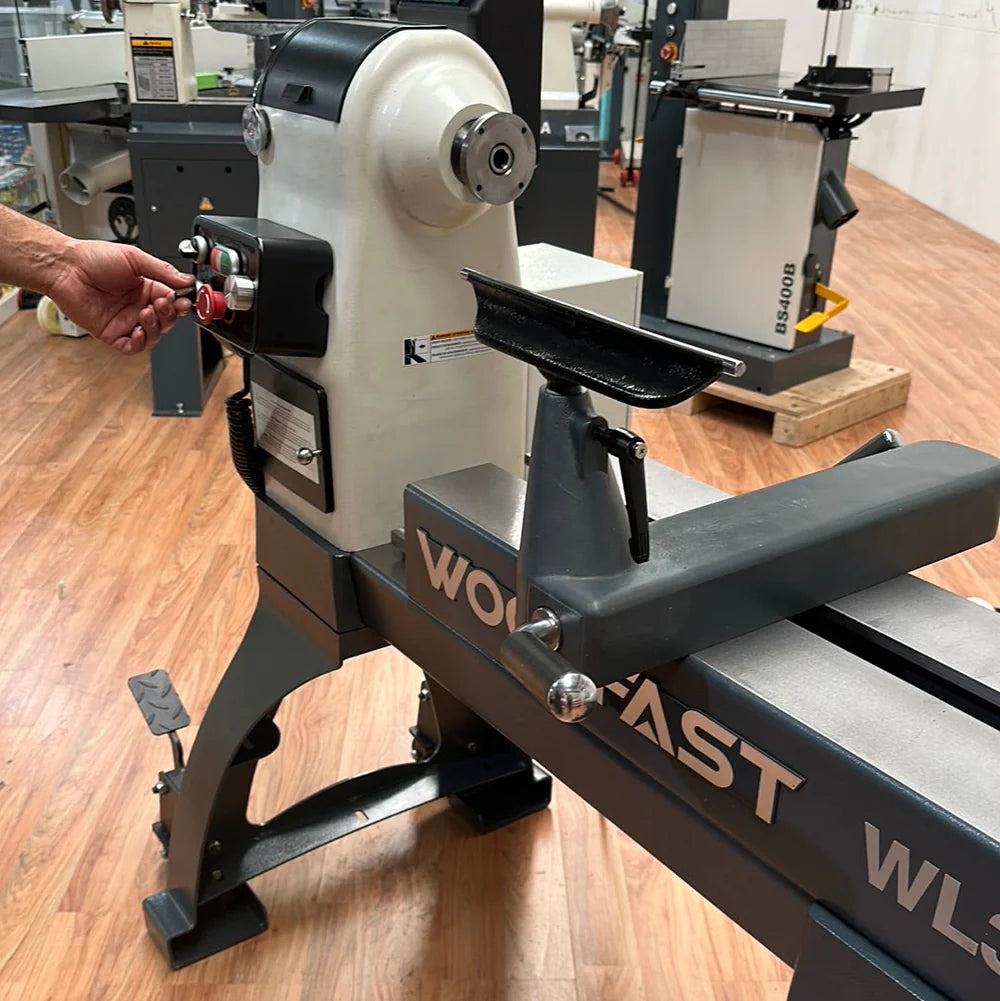 Woodfast 762mm (30") Swing x 1060mm (40") Between Centres Super Heavy Duty Wood Lathe 3HP