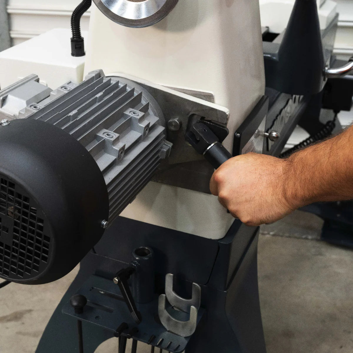Woodfast 762mm (30") Swing x 1060mm (40") Between Centres Super Heavy Duty Wood Lathe 3HP
