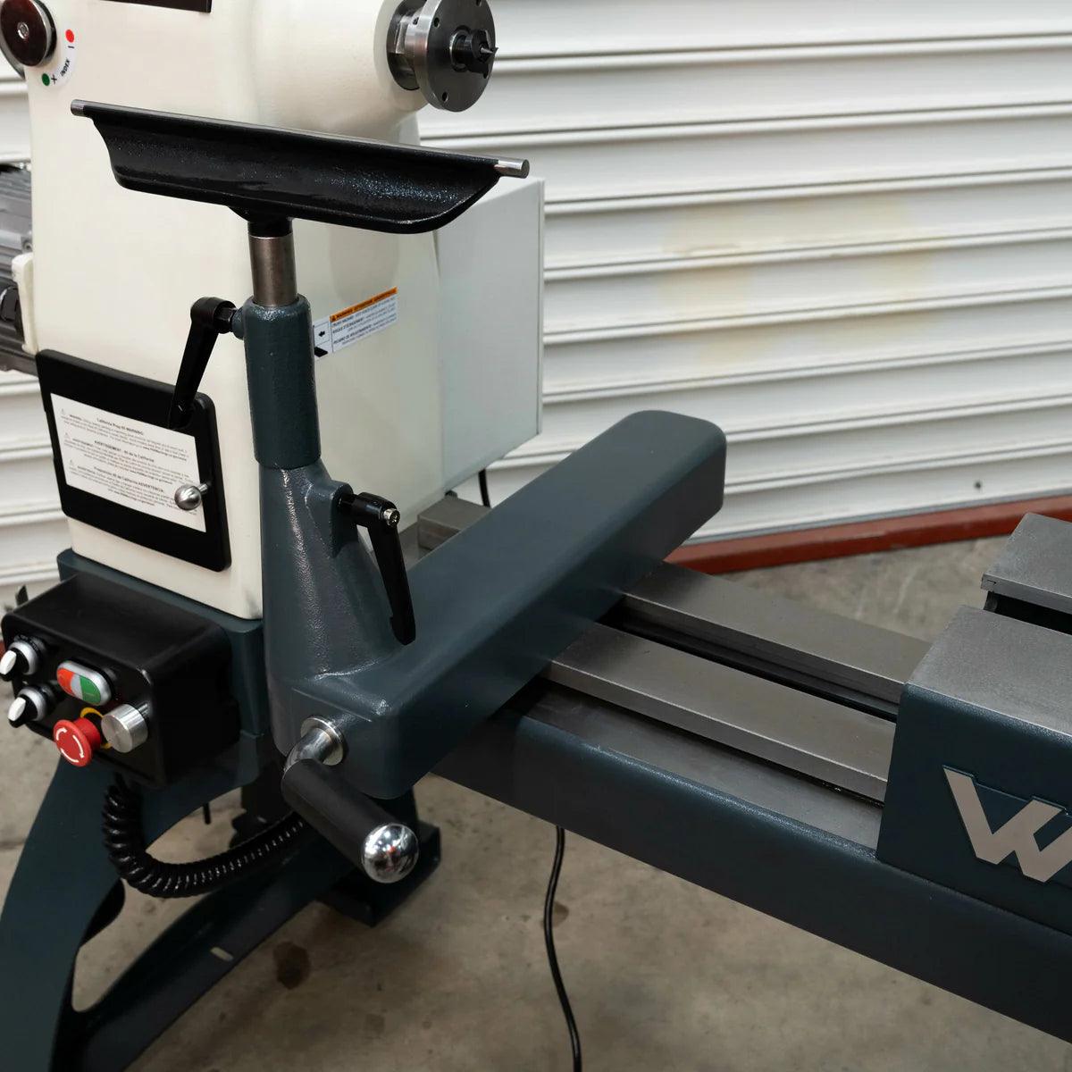 Woodfast 762mm (30") Swing x 1060mm (40") Between Centres Super Heavy Duty Wood Lathe 3HP
