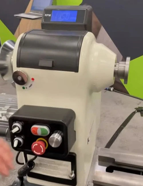 Woodfast 762mm (30") Swing x 1060mm (40") Between Centres Super Heavy Duty Wood Lathe 3HP